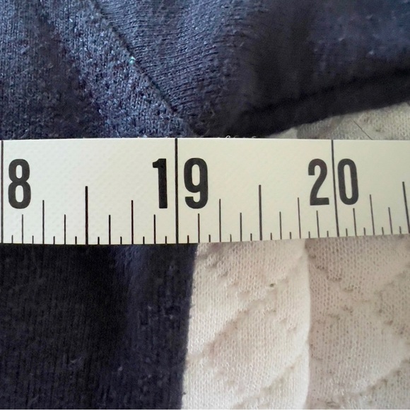 Navy blue Champion crew neck sweatshirt S - Picture 4 of 4